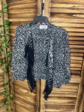 Black & White Patterned Open-Front Shrug
